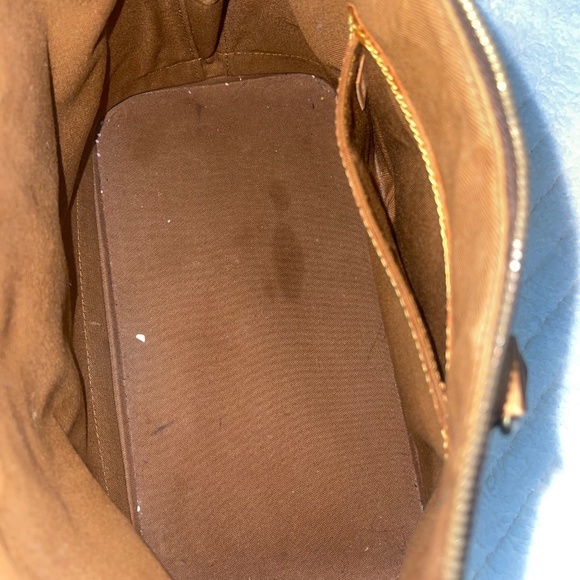 Authentic Louis Vuitton Alma PM - Picture 8 of 11
